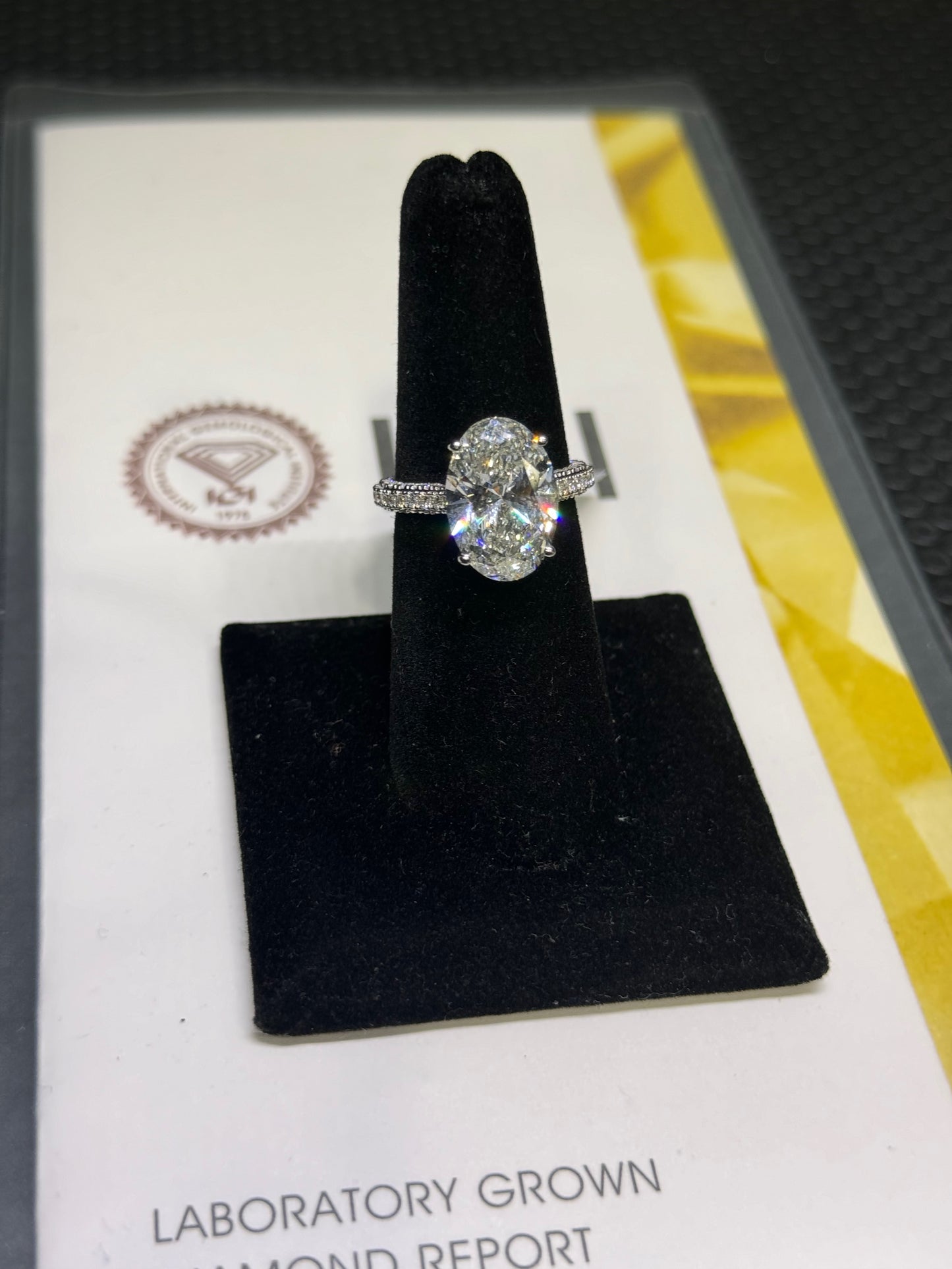 IGI Certified 7 Carat VS F Color Oval Shape Diamond Ring 14K White Gold