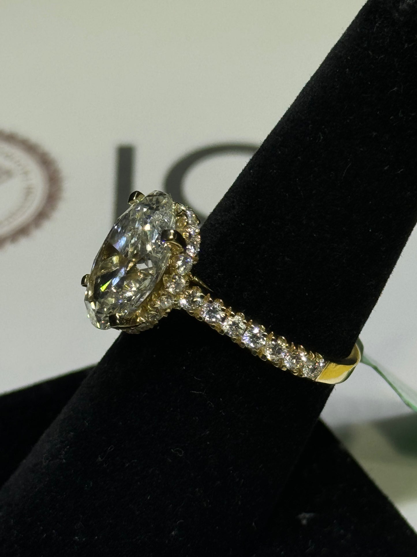 IGI Certified 4.8ctw VS F Color Oval Cut Diamond Ring 14K Yellow Gold